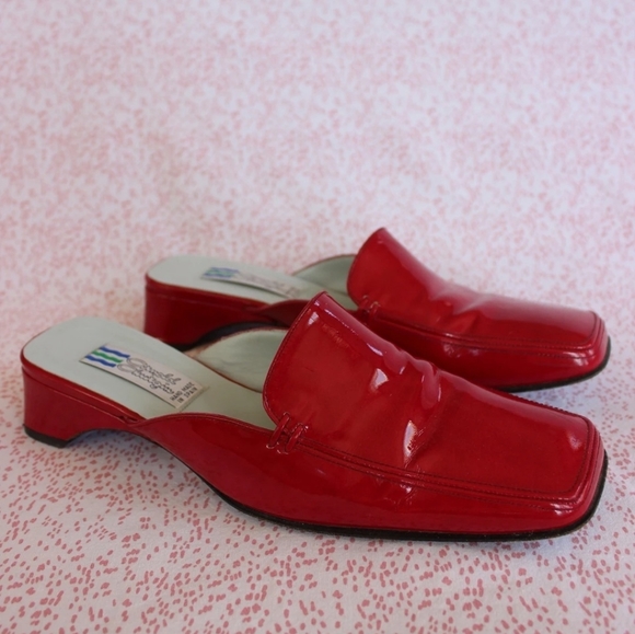 Vintage Cherry Mules - Picture 1 of 3